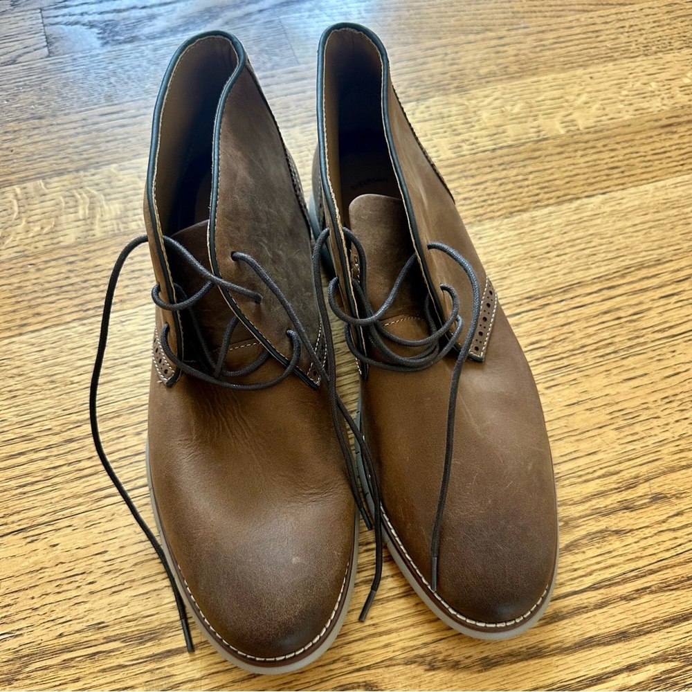 Johnston & Murphy Rich Brown Leather Chukka Boots